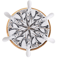 Conjunto de Pratos de Porcelana Triangulares e Base Giratória de Bambu